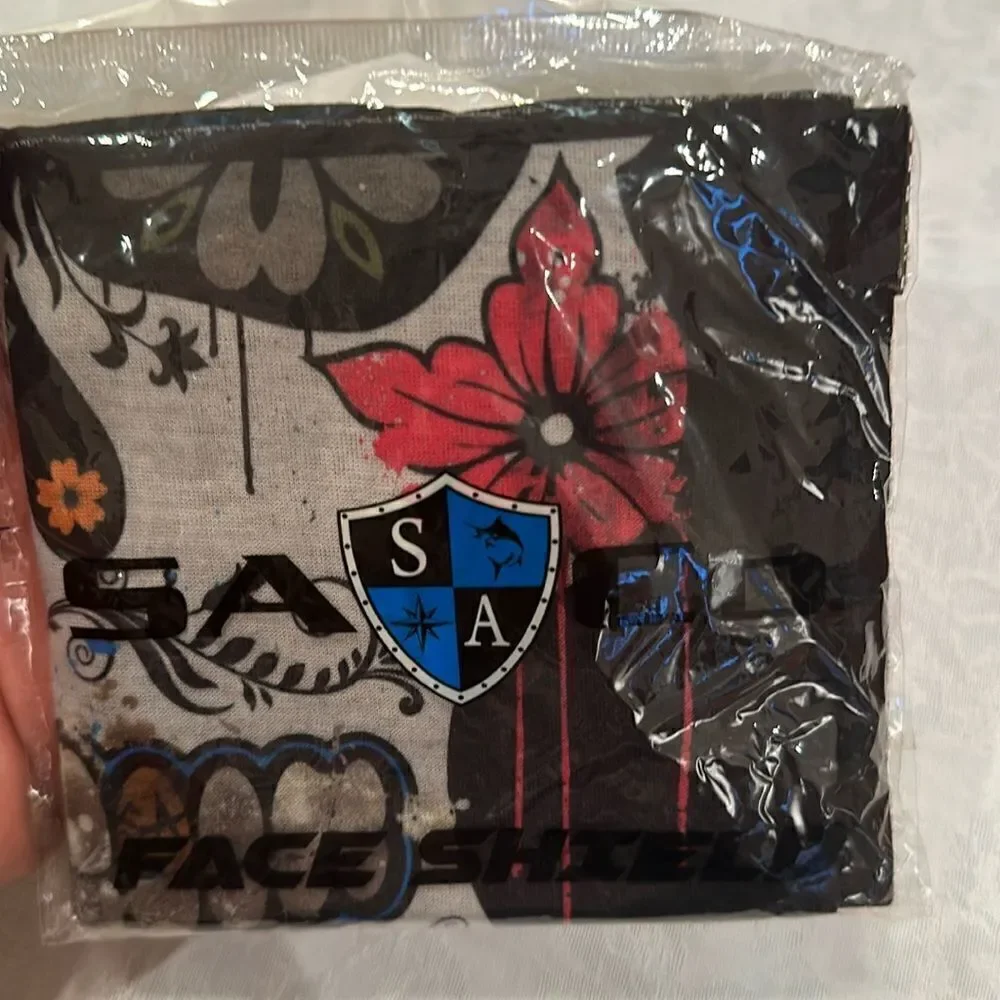 Face Shield Mask Gator Head Wrap Sugar Skull Day of the Dead Halloween